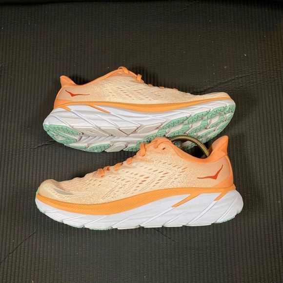HOKA ONE ONE CLIFTON 8 - Women’s Running Shoes - SIZE 9B - Picture 9 of 11